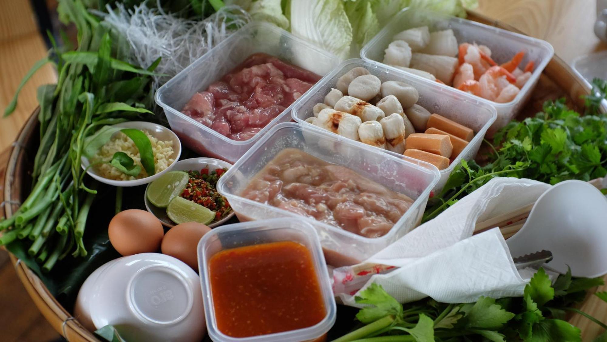 Nok Chan Mee Na Chom Thong Luaran gambar