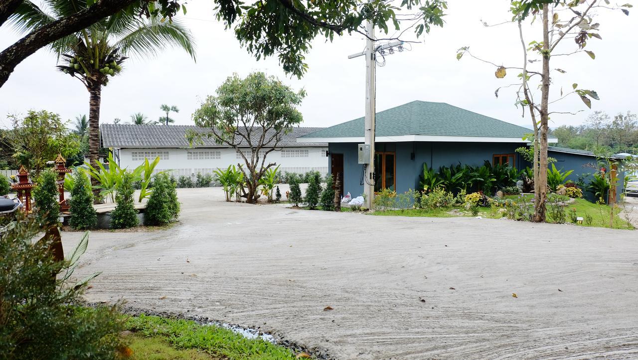 Nok Chan Mee Na Chom Thong Luaran gambar
