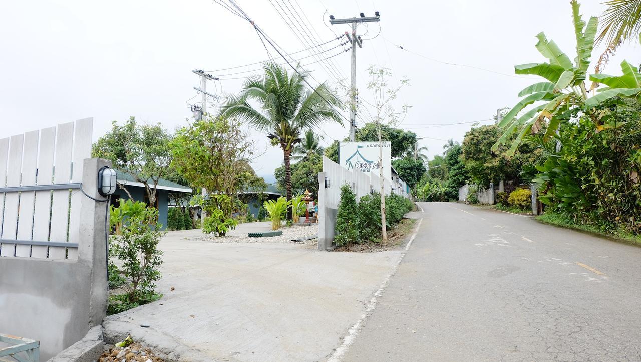 Nok Chan Mee Na Chom Thong Luaran gambar